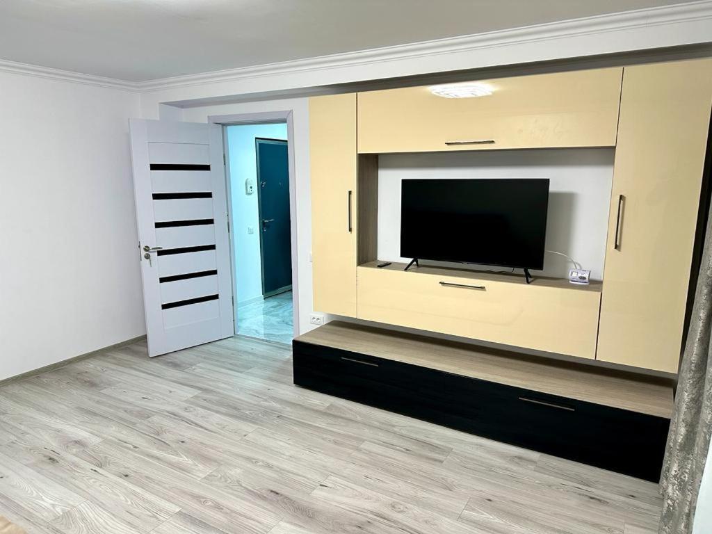 Elite Apartment Buzău Exterior foto